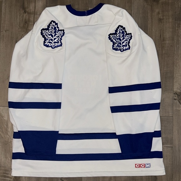 Toronto Maple Leafs CCM 1992-97 NHL Jersey - Picture 2 of 6